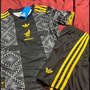 Adidas Kids Mexico Graphic Shirt - Black and Yellow